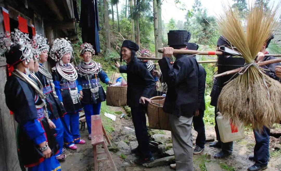 平秋北侗婚戀習俗