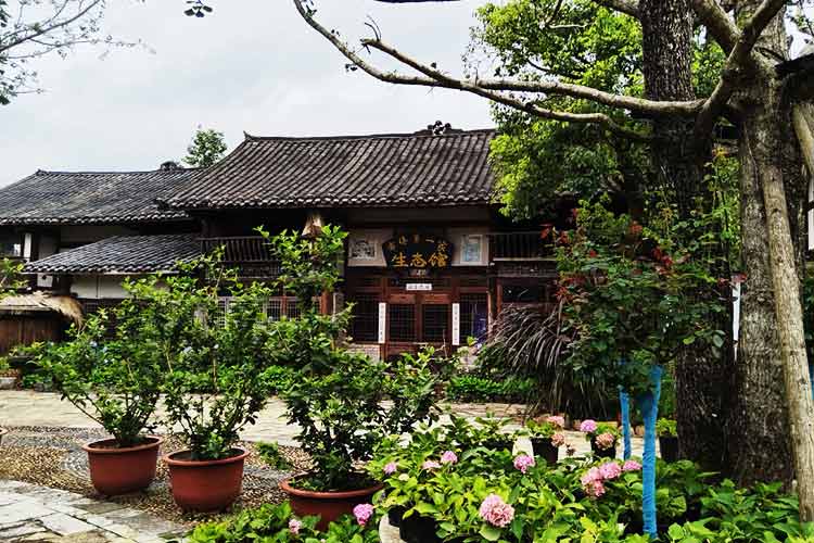 貴定格魯格桑民俗大觀園