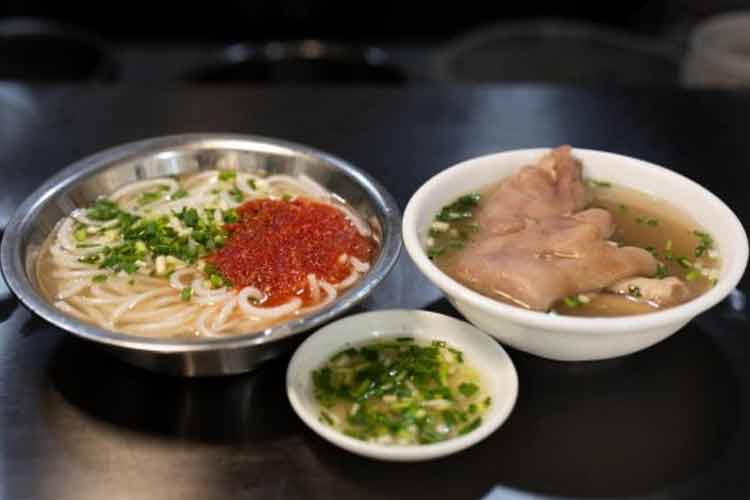 修文小街豬腳粉