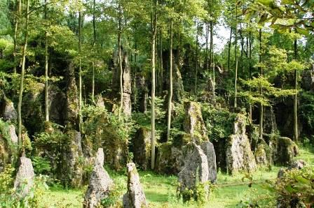 修文大石回水石林