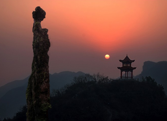 萬山仙人洞古代采礦遺址